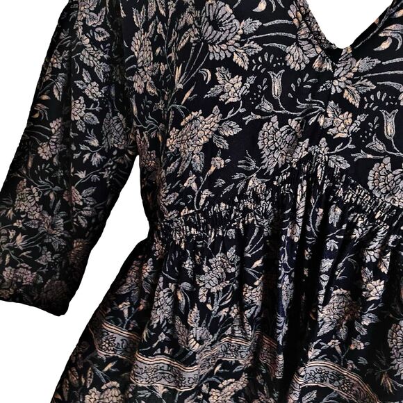 Lucky Brand Womens V-Neck Batik Floral Peplum Top Sz Small Stretch Dark Navy - Picture 3 of 12